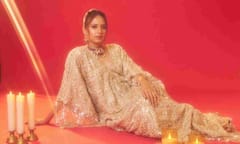 वेडिंग सीजन में दिखना है स्टाइलिश और ग्लैमरस, बॉलीवुड सेलेब्स के दिवाली लुक्स से लें इंस्पिरेशन