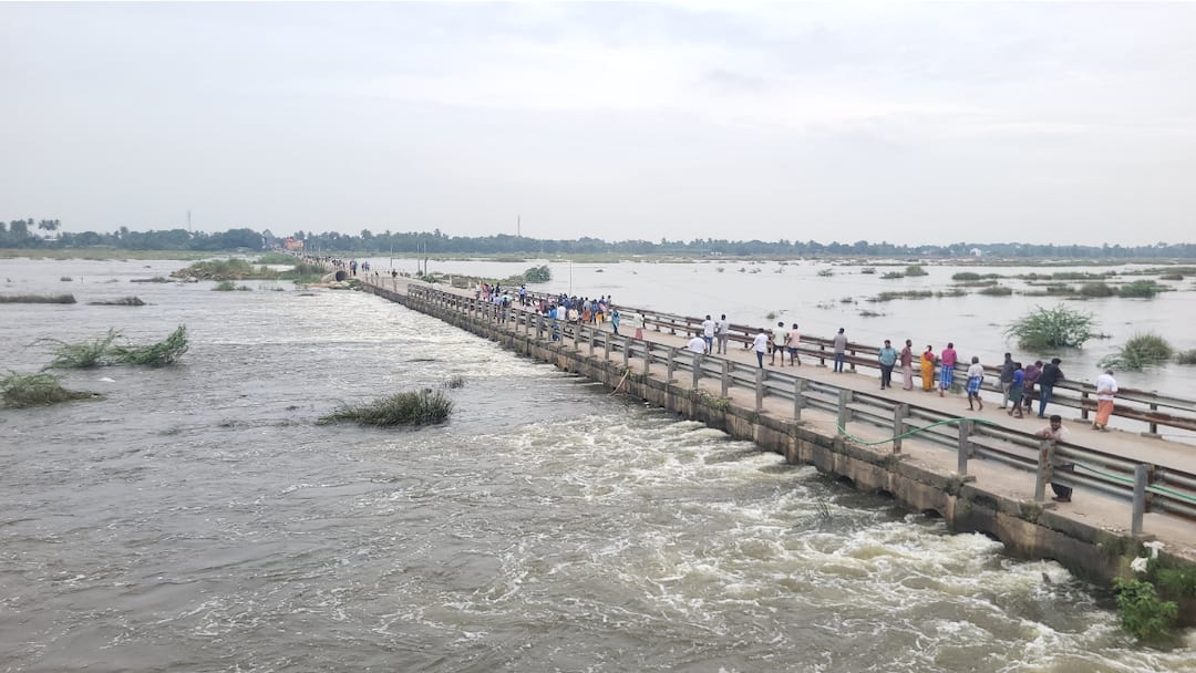 காஞ்சிபுரம்: பாலாற்றில் வெள்ளம்! வாலாஜாபாத்-அவலூர் பாலம் மூடல், 20 கிராமங்கள் துண்டிப்பு! பொதுமக்கள் அவதி!