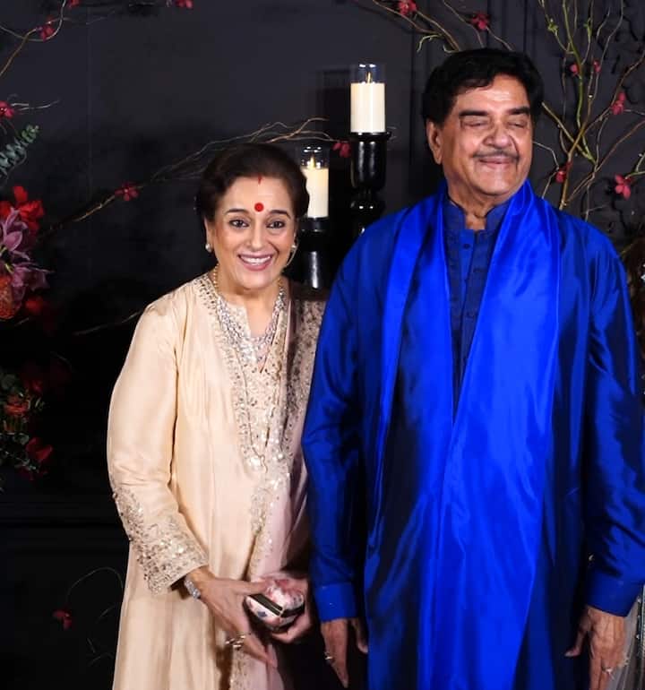 Bihari Babu Shatrughan Sinha may have been living in Mumbai for a long time, but even today his heart is connected to Bihar and his roots. A few years ago, when he was recovering from heart surgery, his wife Poonam Sinha kept a fast on Chhath Maiya and worshiped at 'Ramayana' in Mumbai for his health.