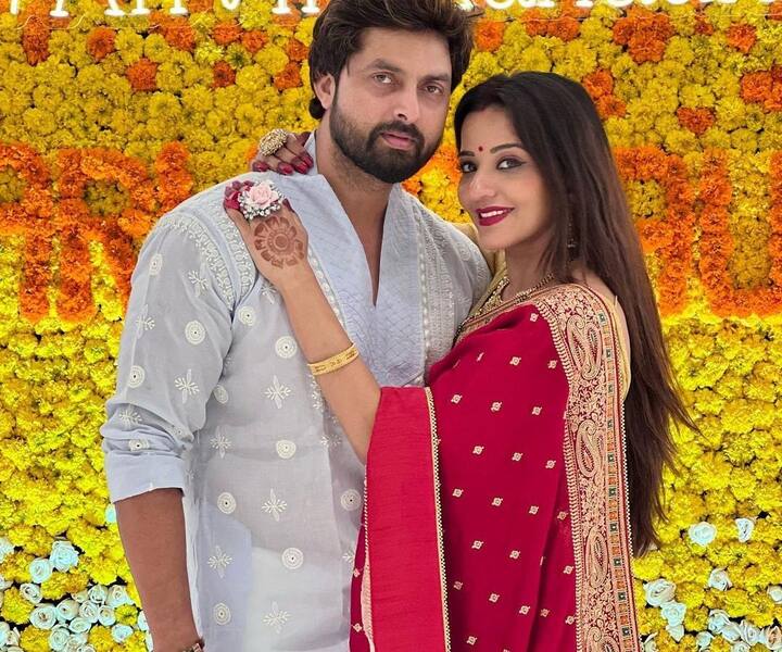 Monalisa, who gained recognition from shows like Bigg Boss 10 and Nazar, celebrates Chhath Puja every year with her husband Vikrant Singh. She also shares her traditional look and festive pictures with fans on social media.