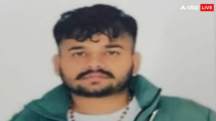 लॉरेंस बिश्नोई गैंग को बड़ा झटका, CBI ने अमेरिका से गैंगस्टर लखविंदर कुमार को भारत लाकर दबोचा लॉरेंस बिश्नोई गैंग को बड़ा झटका, CBI ने अमेरिका से गैंगस्टर लखविंदर कुमार को भारत लाकर दबोचा