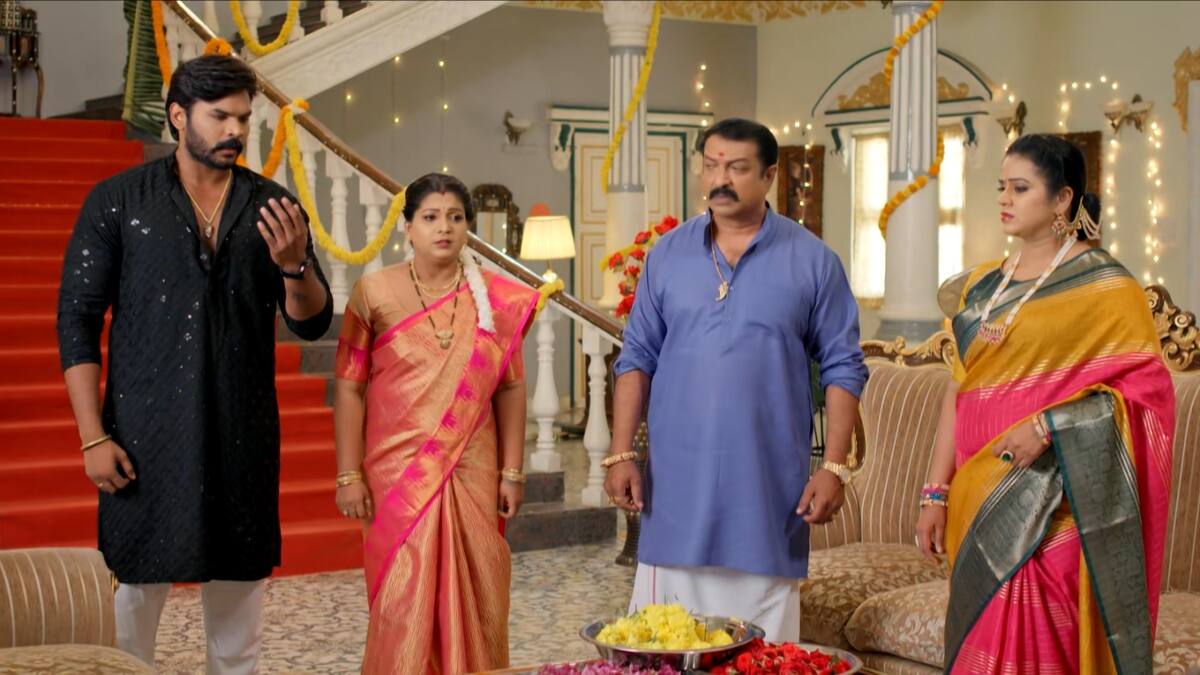 Illu Illalu Pillalu Serial Today October 25th: ఇల్లు ఇల్లాలు పిల్లలు: దీపావళి వేడుకల్లో రామరాజు ఇంట్లో ఏం జరిగింది? తండ్రీకొడుకుల కామెడీ!