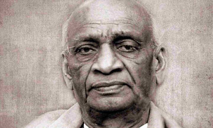 सरदार वल्लभभाई पटेल ने स्वतंत्र भारत के निर्माण में 562 रियासतों को एकजुट किया और आधुनिक भारत की नींव रखी. उनके नेतृत्व और देशभक्ति के कारण ही उन्हें भारत के लौह पुरुष के रूप में जाना जाता है. ऐसे में उनकी 150वीं जयंती के उपलक्ष्य में हम आपको बताते हैं कि आप कैसे सरदार पटेल की जयंती पर स्टैच्यू ऑफ यूनिटी की यात्रा का अनुभव ले सकते हैं.