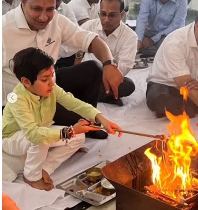 संजय कपूर की प्रॉपर्टी विवाद के बीच प्रिया सचदेव ने घर में कराया हवन, बेटे संग की पूजा