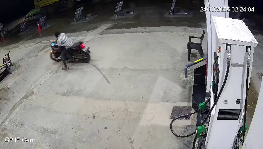 Kurnool Bus Fire Accident: కర్నూలు బస్ ప్రమాద ఘటనలో షాకింగ్ ట్విస్ట్- తాగి బైక్ నడిపిన శివ- ఫేక్ సర్టిఫికెట్స్తో లైసెన్స్ పొందిన డ్రైవర్ అరెస్టు