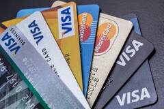 Credit Card பணத்தை செலுத்தாததால் வங்கி கணக்கு முடக்கம் , டென்சன் ஆன வாடிக்கையாளர்