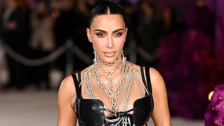 Well-known Hollywood actress Kim Kardashian recently revealed that she has been diagnosed with brain aneurysm. Doctors say that he had this problem due to increased stress after divorce.
