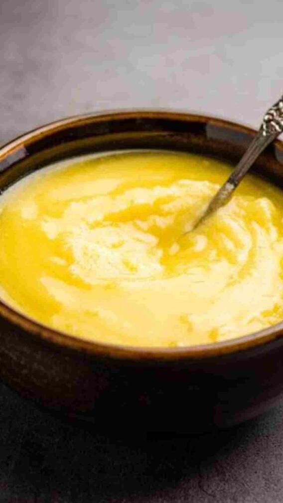 શિયાળામાં શુષ્ક ત્વચાને અલવિદા કહો: રાત્રે ઘી લગાવવાના ફાયદા જાણો