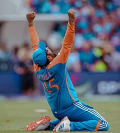 Rohit Sharma Century : सचिनशी बरोबरी करत रोहितचे ऑस्ट्रेलियाच्या विरोधात दणदणीत शतक; शतकांचे अर्धशतक रोहित शर्माच्या नावे!