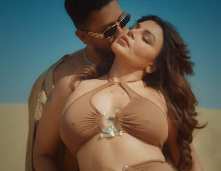 राखी और शहबाज का ये गाना काफी रोमांटिक अंदाज में पेश किया गया है.