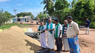 காத்திருந்து ஏமாந்த விவசாயிகள்... ஒத்தி வைத்துவிட்டு சென்ற மத்தியக்குழுவினர்