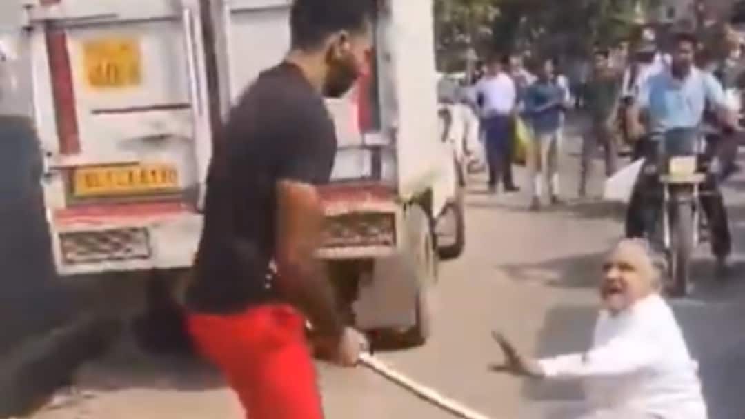 Elderly Delhi Man Beaten With Rods, Sticks Over Property Dispute; Both Legs Fractured delhi-ali-gaon-man-assault-property-dispute-fractures Elderly Delhi Man Beaten With Rods, Sticks Over Property Dispute; Both Legs Fractured