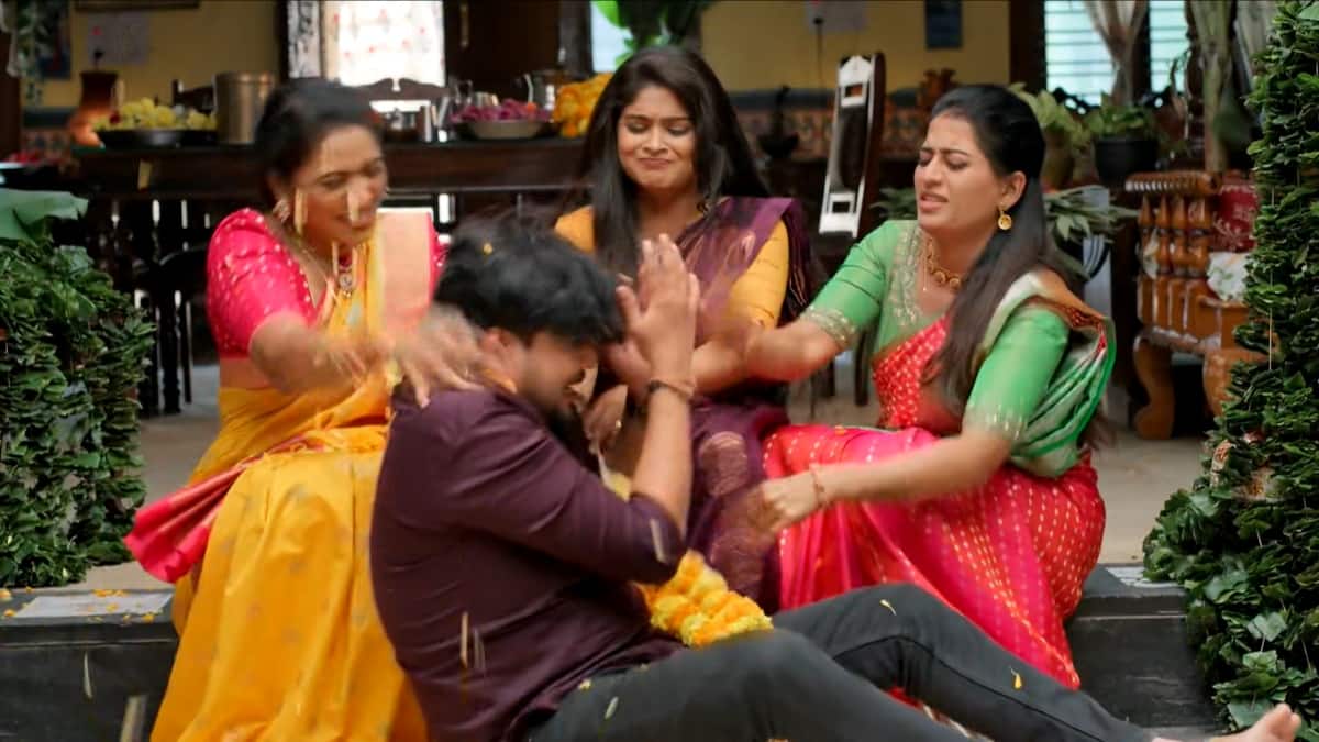 Illu Illalu Pillalu Serial Today October 25th: ఇల్లు ఇల్లాలు పిల్లలు: దీపావళి వేడుకల్లో రామరాజు ఇంట్లో ఏం జరిగింది? తండ్రీకొడుకుల కామెడీ!