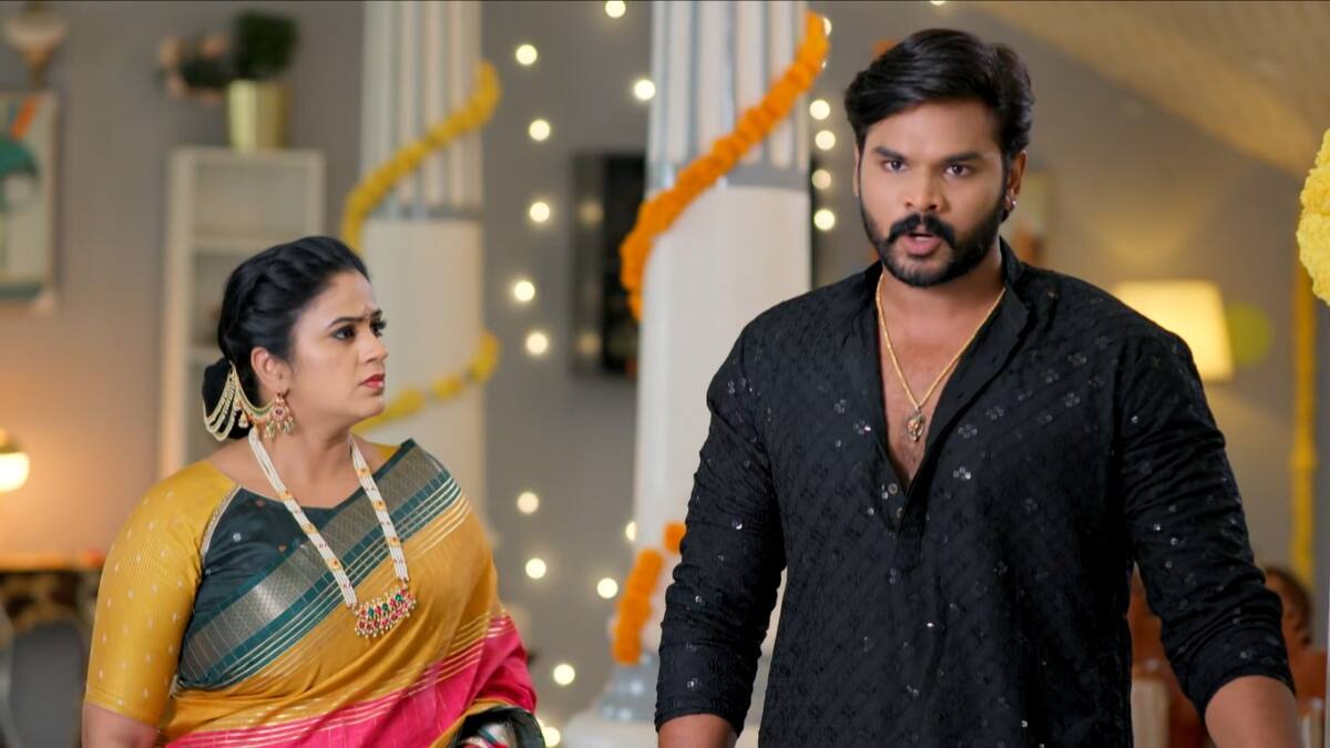 Illu Illalu Pillalu Serial Today October 25th: ఇల్లు ఇల్లాలు పిల్లలు: దీపావళి వేడుకల్లో రామరాజు ఇంట్లో ఏం జరిగింది? తండ్రీకొడుకుల కామెడీ!