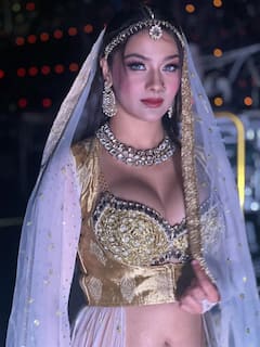 भोजपुरी की 'नोरा फतेही' कहते हैं इस हसीना को, तस्वीरें ऐसी कि पूनम पांडे भी शरमा जाएं, देखें