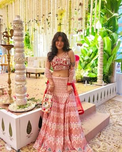 ‘तारक मेहता’ की सोनू यानी निधि भानुशाली का देसी अंदाज, 7 तस्वीरों में देखें खूबसूरती