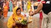 Chhath Puja 2025: Know The Divine Significance Of Singing Surya Dev’s Aarti After Kharna