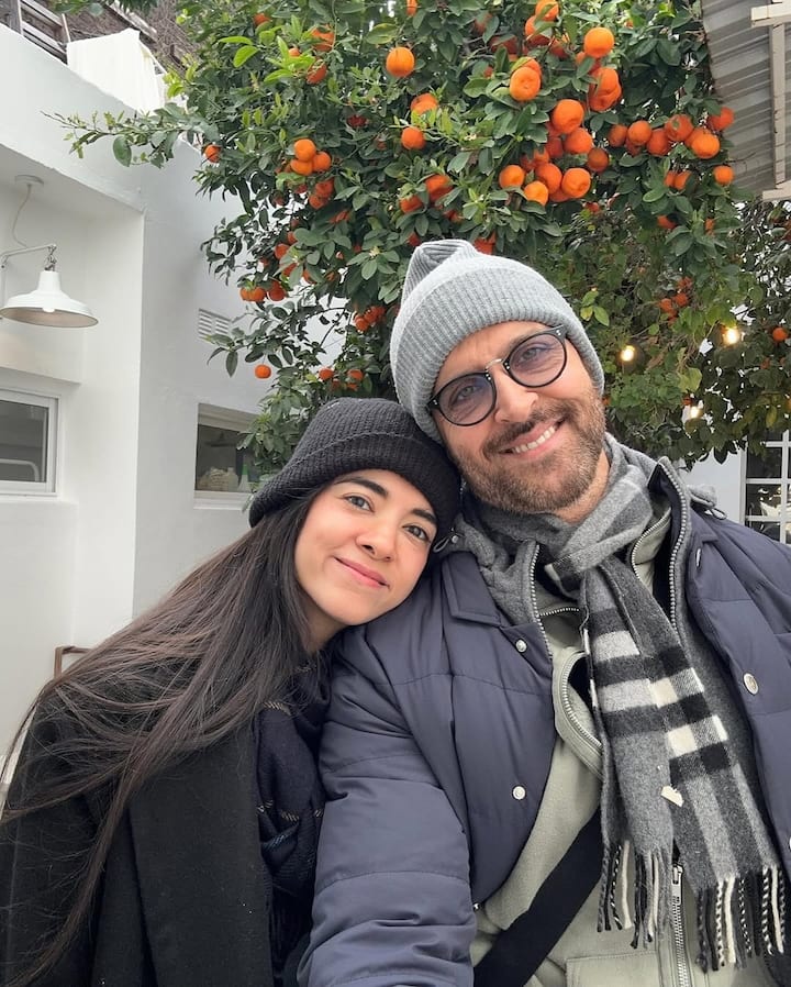 Hrithik Roshan and Saba Azad are currently spending quality time with each other. He shared some of its pictures on social media.