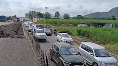 Traffic Update : दिवाळीच्या सुट्ट्या संपल्या, चाकरमान्यांचा मुंबई पुण्याकडे परतीचा प्रवास सुरु, सातारा पुणे दरम्यान वाहनांची मोठी गर्दी