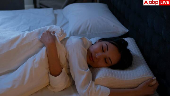 नाइट टेरर और नाइटमेयर अलग होते हैं. नाइट टेरर गहरी नींद में होते हैं, जिनमें इंसान चिल्ला सकता है लेकिन बाद में याद नहीं रहता. जबकि नाइटमेयर्स सपने की तरह साफ याद रहते हैं.