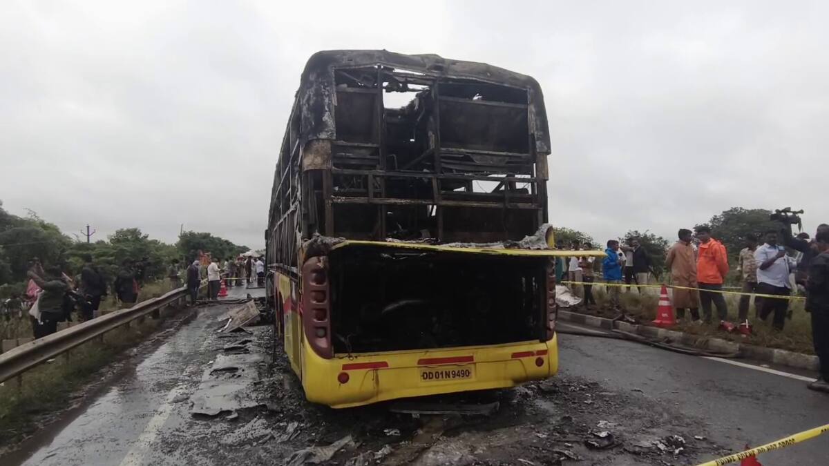 Kurnool Bus Accident: 18 మృతదేహాలు కుటుంబసభ్యులకు అప్పగింత, ఒక మృతదేహంపై రాని క్లారిటీ