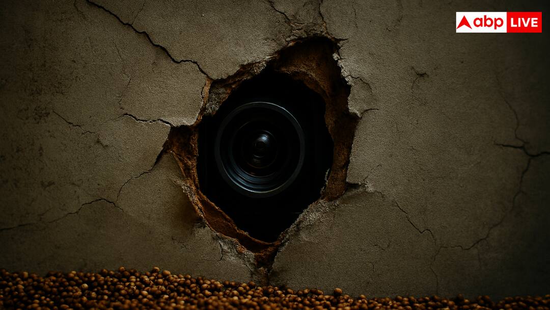 शॉपिंग मॉल के चेंजिंग रूम में तो नहीं लगा हिडेन कैमरा, ऐसे कर सकते हैं चेक malls changing and trial rooms hidden cameras how to check easy tips important for women शॉपिंग मॉल के चेंजिंग रूम में तो नहीं लगा हिडेन कैमरा, ऐसे कर सकते हैं चेक