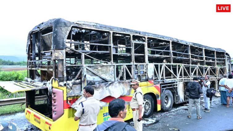 शराबी बाइकर की लापरवाह ड्राइविंग बनी कुर्नूल बस हादसे की वजह, पुलिस ने किया खुलासा शराबी बाइकर की लापरवाह ड्राइविंग बनी कुर्नूल बस हादसे की वजह, पुलिस ने किया खुलासा
