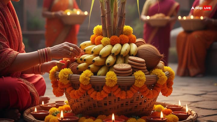 सांध्य अर्घ्य के लिए जो प्रसाद बनाया जाता है, वह पूरी तरह सात्विक और पवित्र होता है. इसे बनाते हुए शुद्धता और पवित्रता का विशेष ध्यान रखा जाता है और इसे मिट्टी या पितल के शुद्ध बर्तन में ही बनाया जाता है. जिससे बनाने के लिए मिट्टी का चूल्हा और आम की लकड़ी का इस्तेमाल किया जाता है.