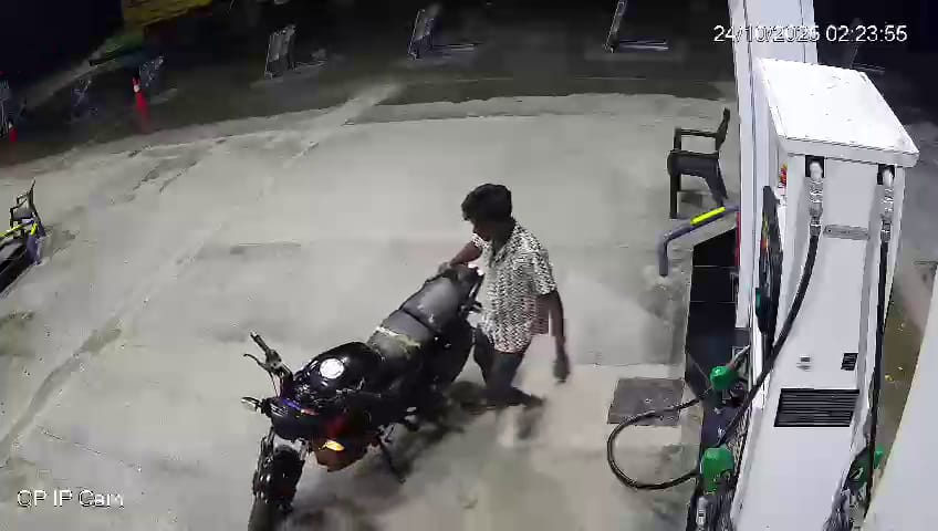 Kurnool Bus Accident: బైక్ నడిపిన శివశంకర్‌పై ఫ్రెండ్ ఎర్రిస్వామి ఫిర్యాదు, ప్రమాదంపై వీడిన మిస్టరీ