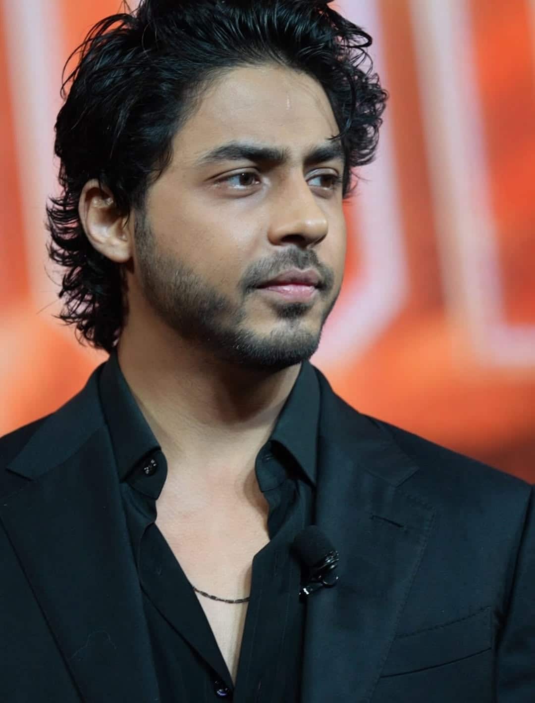 सुहाना या आर्यन, शाहरुख खान के किस बच्चे ने पढ़ाई के मामले में मारी बाजी