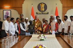 इतर जातींना ST आरक्षण नको, PESA कायद्याची कडक अंमलबजावणी करा; आदिवासी समाजाच्या 12 मागण्या, नेत्यांचे राज्यपालांना निवेदन