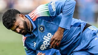 Shreyas Iyer Injury: ఐసీయూలో శ్రేయస్ అయ్యర్కు ట్రీట్మెంట్.. పక్కటెముకలకు తీవ్ర గాయంపై ఫ్యాన్స్ ఆందోళన