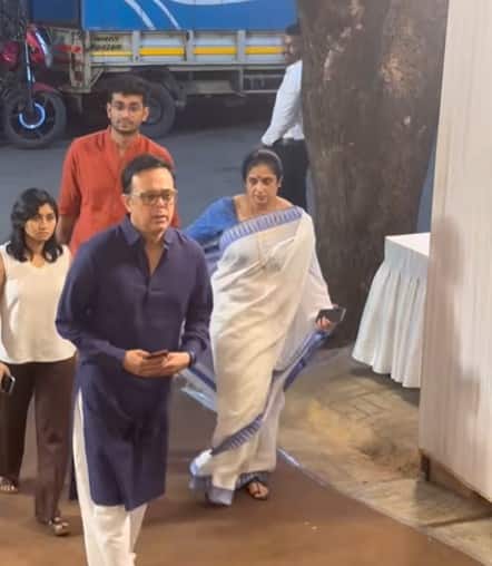 Actor Sumit Raghavan also attended the actor's prayer meet to support Satish Shah's family.