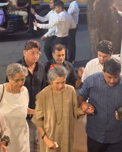 Actor's wife Madhu also attended Satish Shah's prayer meet. Who looked completely helpless during this time. His pictures have made even the fans emotional.