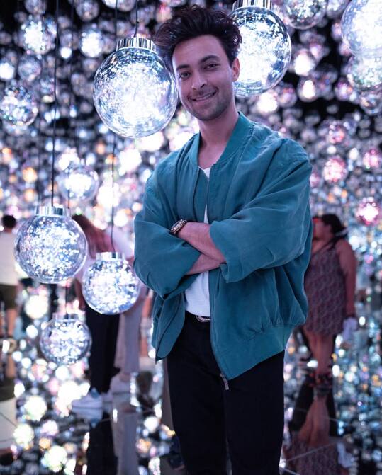 आयुष के फैमिली बैकग्राउंड  की बात करें तो इसके बारें में कम ही लोग जानते हैं.