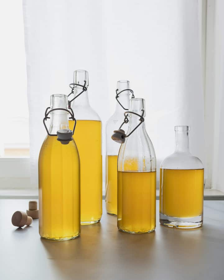 योग्य साठवणूक म्हणजे थंड, कोरड्या आणि अंधाऱ्या ठिकाणी, घट्ट झाकण लावून ठेवणं.