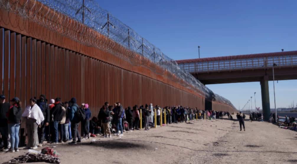 EXPLAINED: 54 'डंकियों' को भारत डिपोर्ट किया, 'डंकी रूट' पर इज्जत से लेकर मौत का जोखिम, फिर क्यों जाते भारतीय?