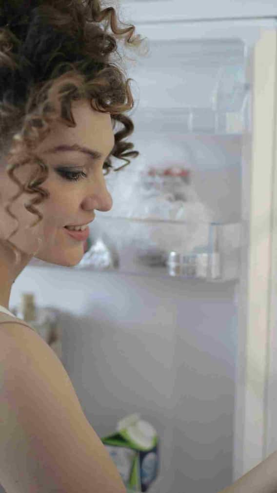 ফ্রিজে বেশি করে খাবার রেখে রোজ সেটাই খাচ্ছেন? আদৌ নিরাপদ তো?