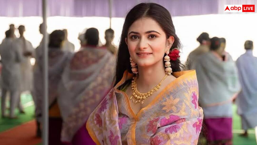 IAS success story: मुश्किल हालात, मजबूत इरादे; मजदूर की बेटी बनीं IAS अफसर UPSC Success story of IAS Divya tanwar Know Her Upsc rank and attempt IAS success story: मुश्किल हालात, मजबूत इरादे; मजदूर की बेटी बनीं IAS अफसर