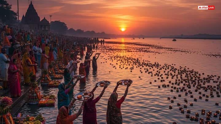 आमतौर पर यह पूजा सूर्य देव और छठी मैया को समर्पित है. छठ पूजा का तीसरा दिन सबसे अहम माना जाता है. आज के दिन व्रती शाम को डूबते सूर्य को घाट पर अर्घ्य देंगी.