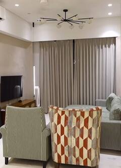 मुंबई के इसी आलीशान 3BHK फ्लैट में रहती हैं शहनाज गिल, हर कोने में दिखेगी सादगी और सुकून, देखें तस्वीरें