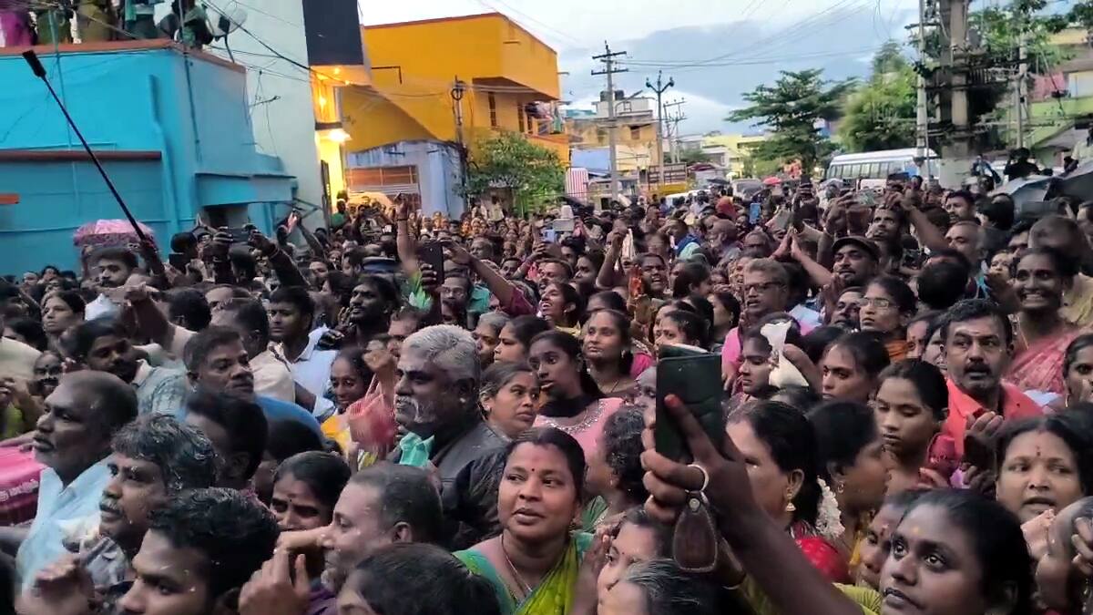 கந்த சஷ்டி: பெரியகுளம், தேனியில் சூரசம்ஹாரம் கோலாகலம்! பக்தர்கள் பரவசம், தரிசனம் செய்த கோயில்கள் இதோ!