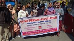 शिमला में दृष्टिहीन संघ का फिर प्रदर्शन, दो साल से धरने पर बैठे सदस्यों ने दी नग्न प्रदर्शन की चेतावनी