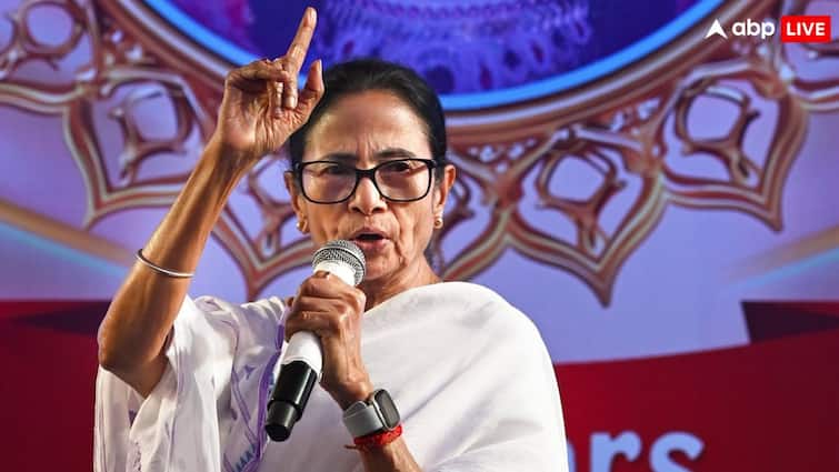 बंगाल में SIR के ऐलान से पहले 200 से ज्यादा अधिकारियों के ट्रांसफर, BJP ने चुनाव आयोग से की शिकायत