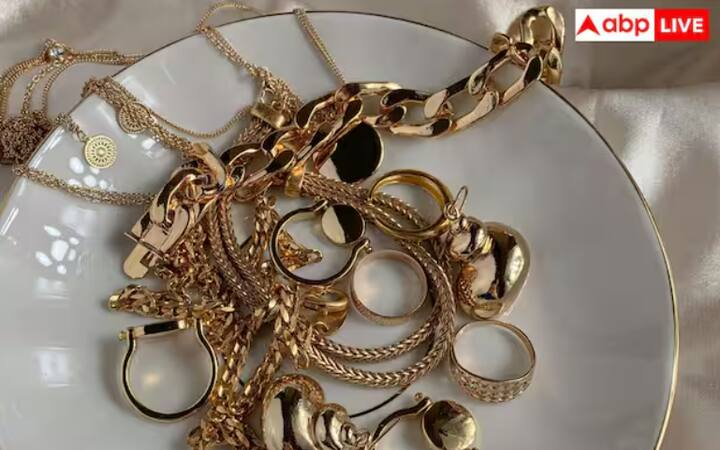 ਉੱਤਰ ਪ੍ਰਦੇਸ਼ 13 ਮਿਲੀਅਨ ਟਨ ਸੋਨੇ ਦੇ ਭੰਡਾਰਾਂ ਦੇ ਨਾਲ ਪੰਜਵੇਂ ਸਥਾਨ 'ਤੇ ਆਉਂਦਾ ਹੈ। ਸੋਨਭੱਦਰ ਜ਼ਿਲ੍ਹਾ ਇਸ ਲਈ ਵਿਸ਼ੇਸ਼ ਤੌਰ 'ਤੇ ਮਸ਼ਹੂਰ ਹੈ।