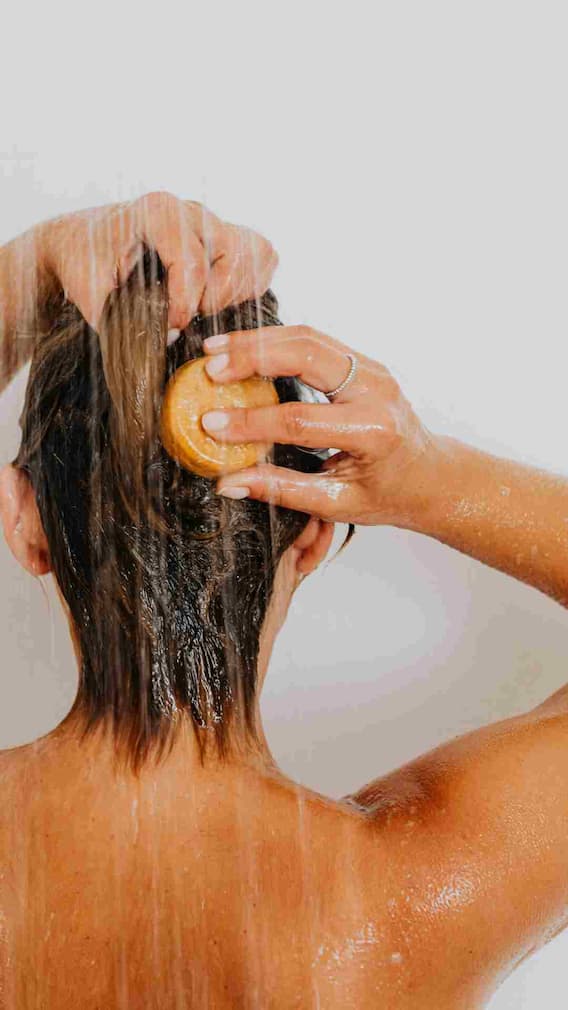 थंडीत दिवसातून दोन वेळा अंघोळ करावी का?