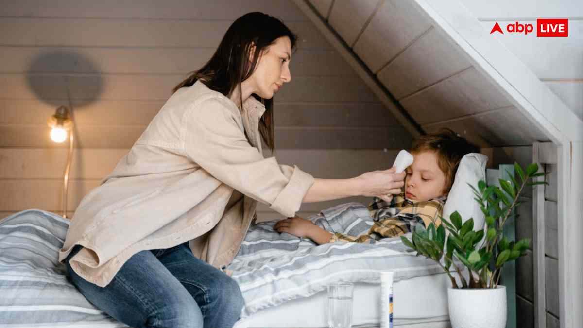 बदलते मौसम में बच्चों के बुखार पर ये गलती बिल्कुल ना करें, जानिए बुखार से बचने के लिए जरूरी टिप्स