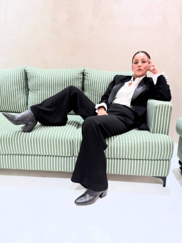 वर्कफ्रंट की बात करें तो शहनाज आखिरी बार बॉलीवुड फिल्म ‘थैंक्य फॉर कमिंग’ में नजर आई थी. अब वो पंजाबी फिल्म ‘इक कुड़ी’ में दिखेंगी.