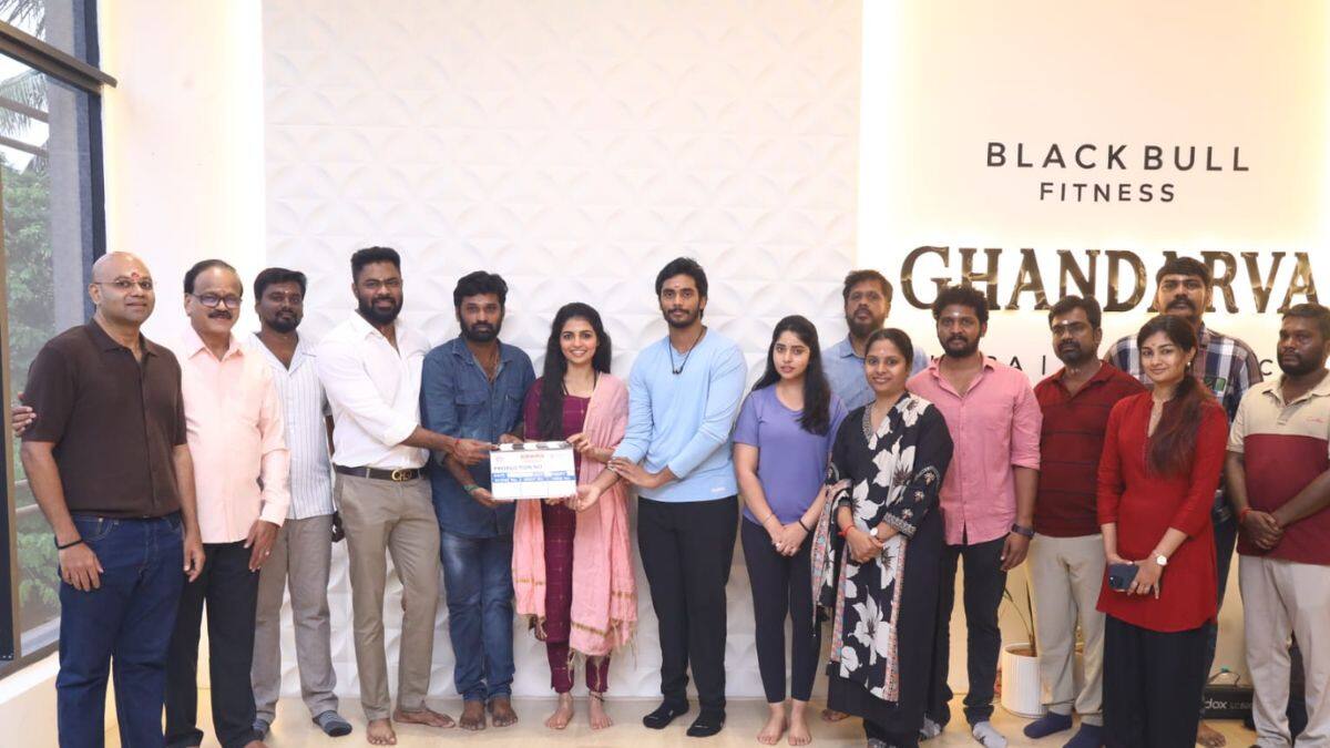 ‘NEEK’ புகழ் பவிஷ் நடிக்கும் புதிய படத்தை இயக்குனர் கஸ்தூரி ராஜா தொடங்கி வைத்தார்!