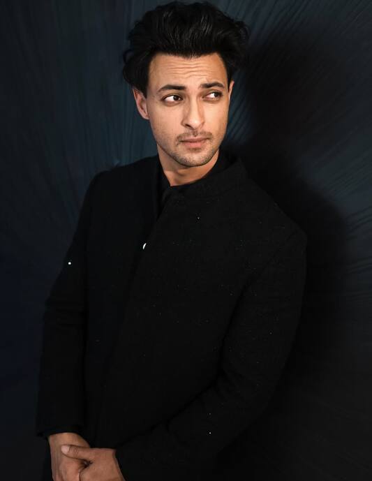 सलमान खान के जीजा का नाम आयुष शर्मा है.